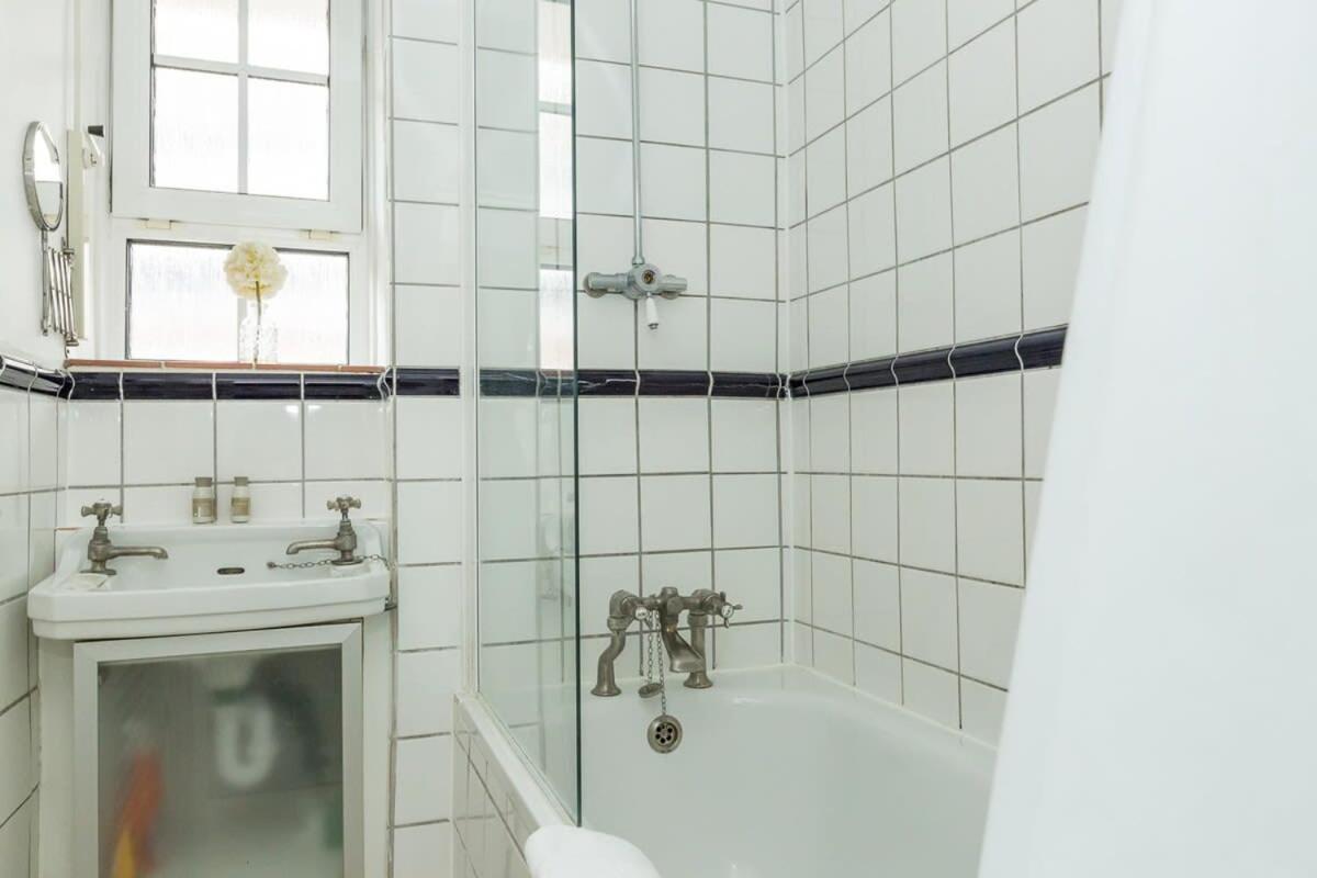 Convenient 2 Bedroom Apartment In Waterloo London Exterior photo